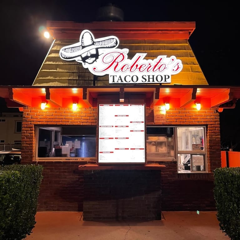🌮 Roberto’s Taco Shop Lakeside 🏙️
