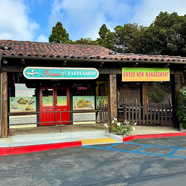 🌮Roberto's Taco Shop Encinitas Blvd. 🏙️