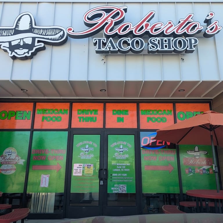 🌮  Roberto’s Taco Shop Milwaukee Ave🏙️