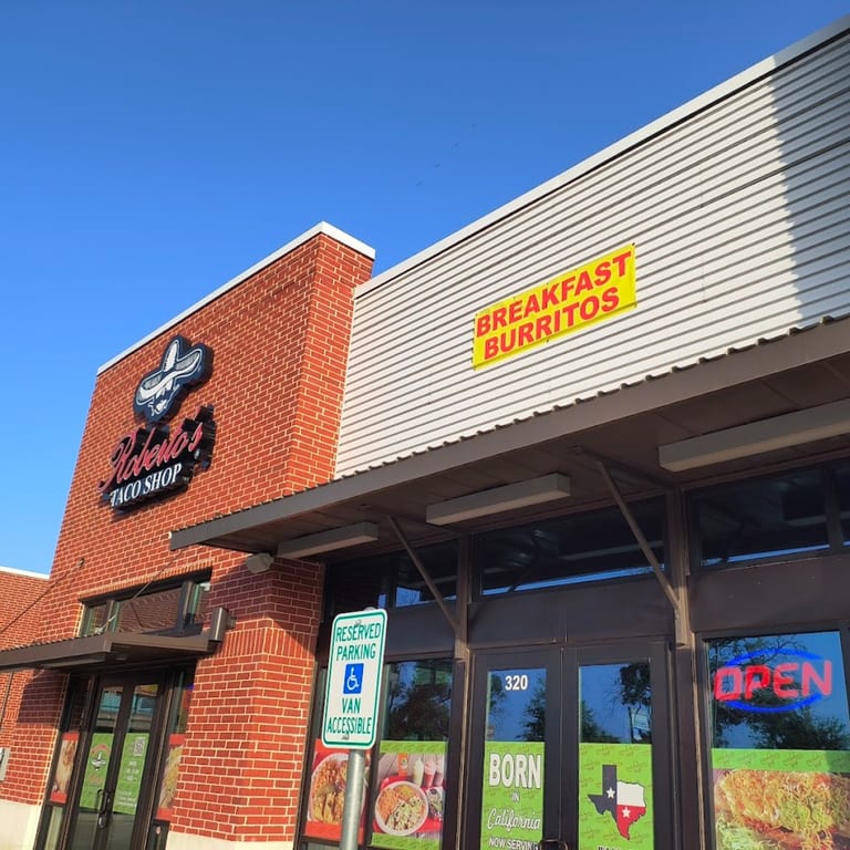 🌮  Roberto’s Taco Shop Waco, TX 🏙️